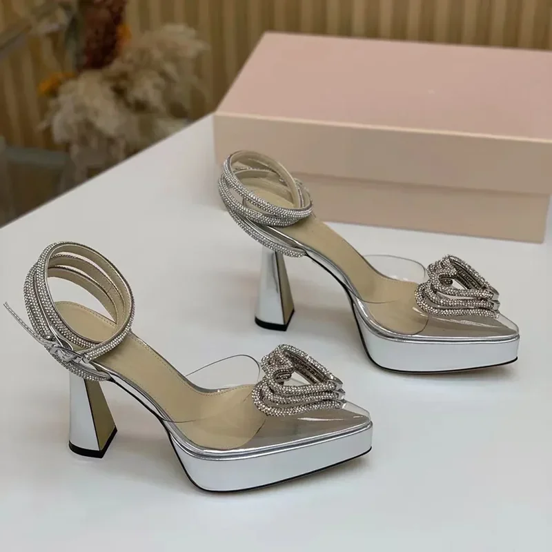 Sandali con decorazione d'amor - Casual Sandal Leather recensione e prezzo